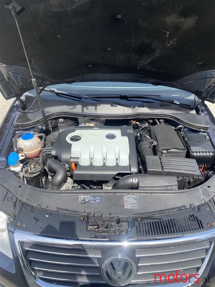 2007' Volkswagen Passat photo #6