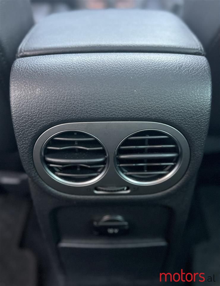 2009' Volkswagen Tiguan photo #6