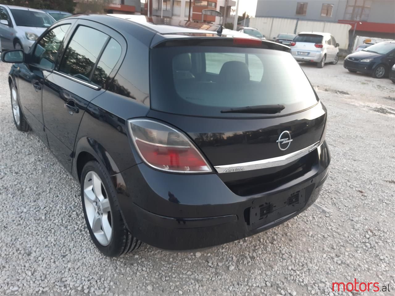 2008' Opel Astra photo #3