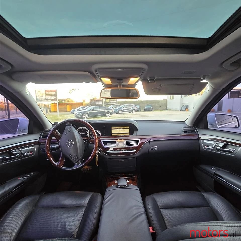 2010' Mercedes-Benz S 350 photo #5