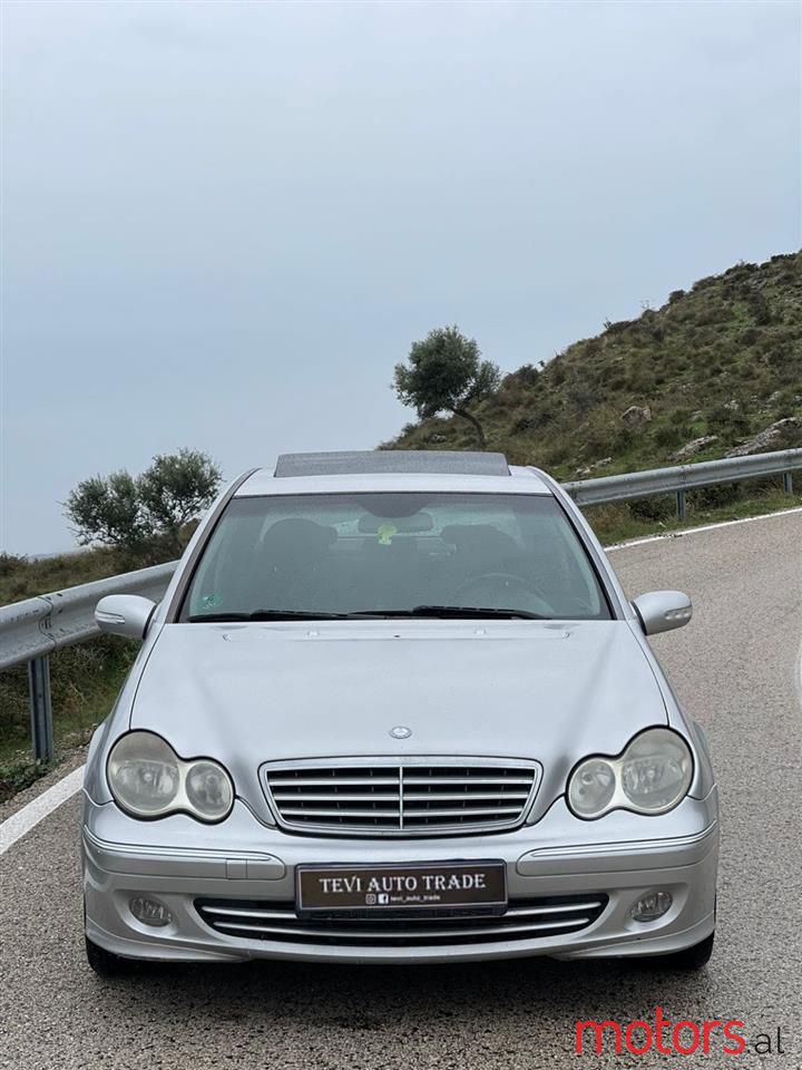 2006' Mercedes-Benz C 320 photo #2