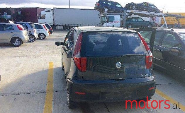2004' Fiat Punto photo #1