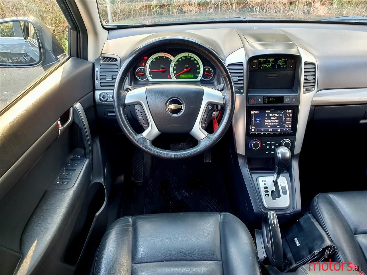 2009' Chevrolet Captiva photo #3