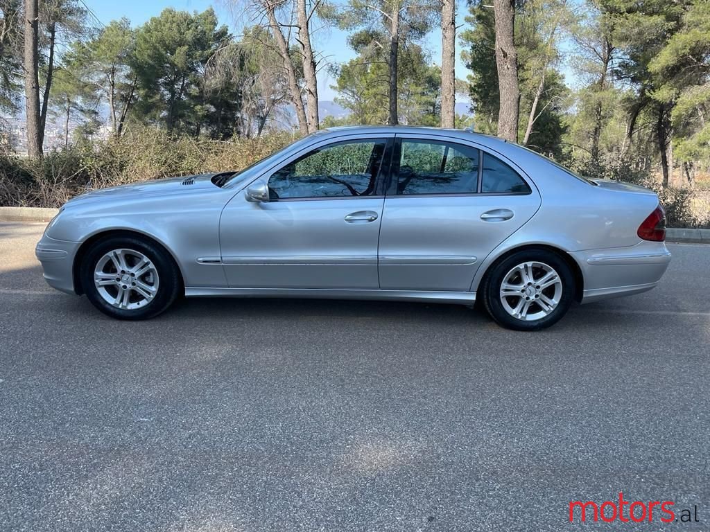 2007' Mercedes-Benz E 220 photo #6