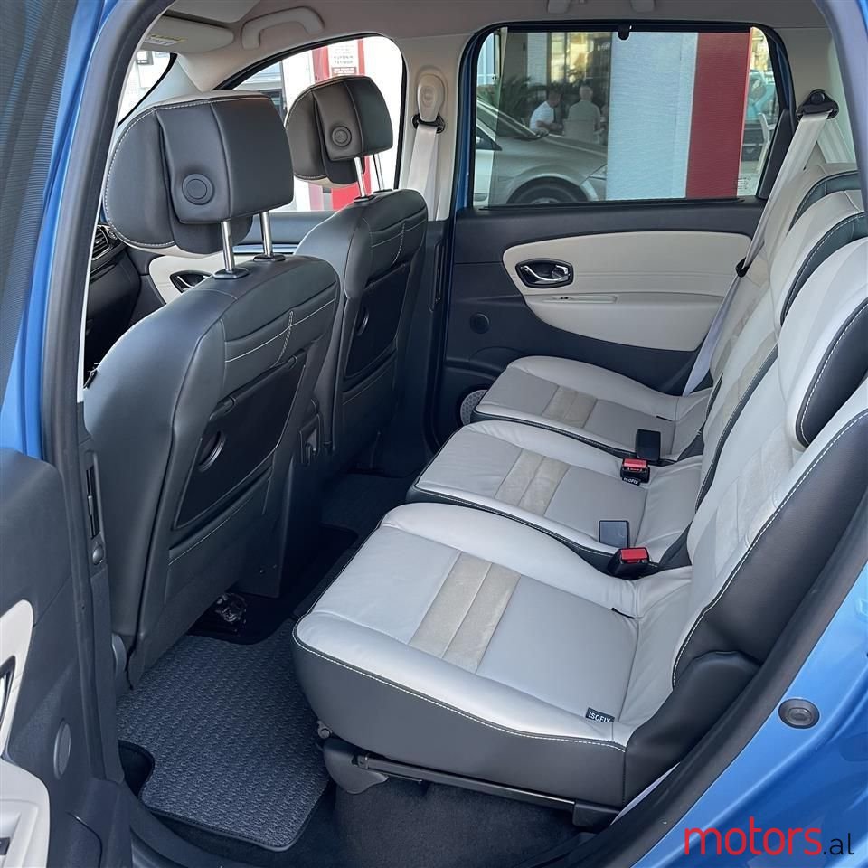 2016' Renault Scenic photo #6