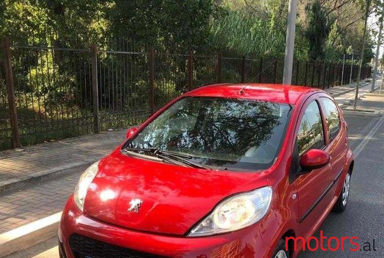 2013' Peugeot 107 photo #1