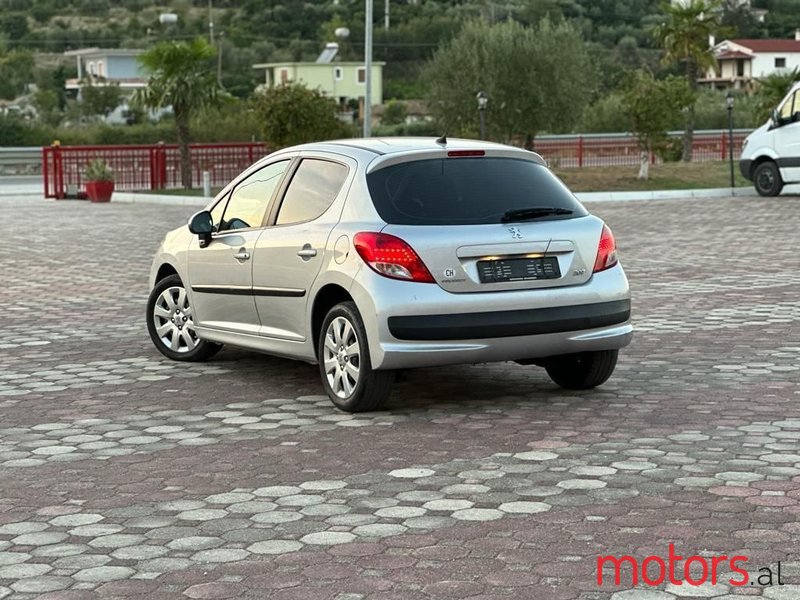 2011' Peugeot 207 photo #4