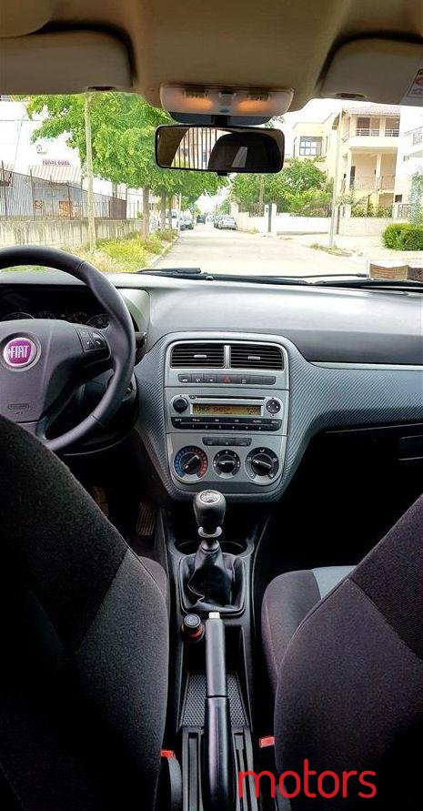 2009' Fiat Grande Punto photo #2