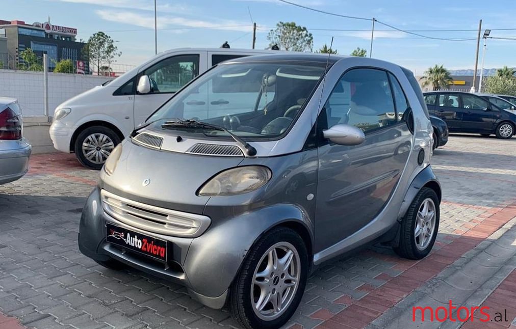 2001' Smart Fortwo photo #1