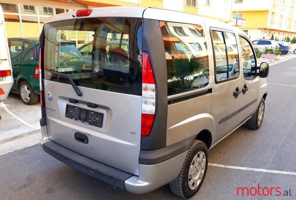 2005' Fiat Doblo photo #2