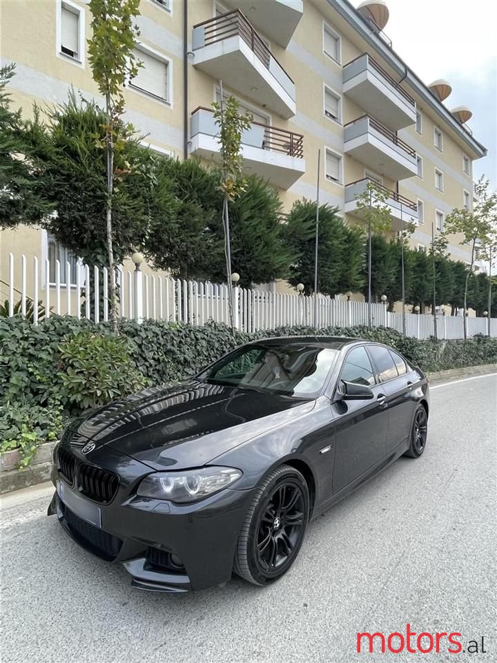 2011' BMW 520 photo #3