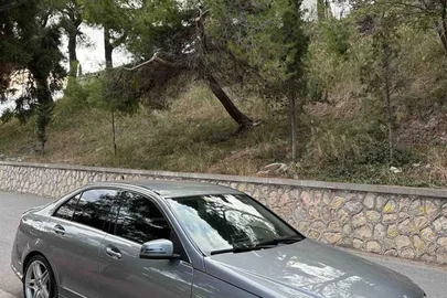 2008' Mercedes-Benz C 200