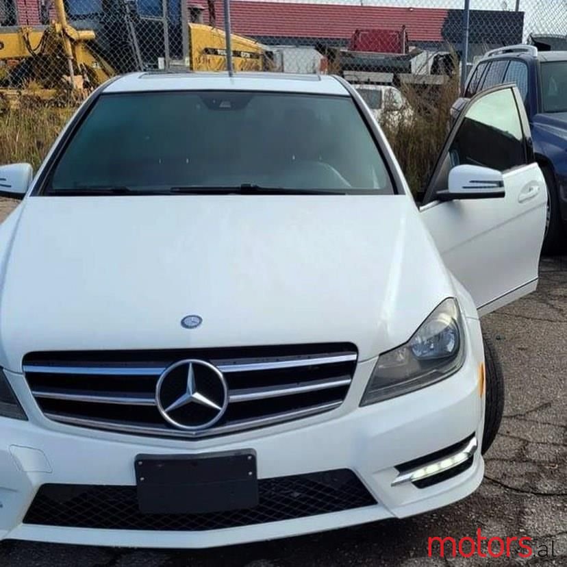 2015' Mercedes-Benz 350 photo #1