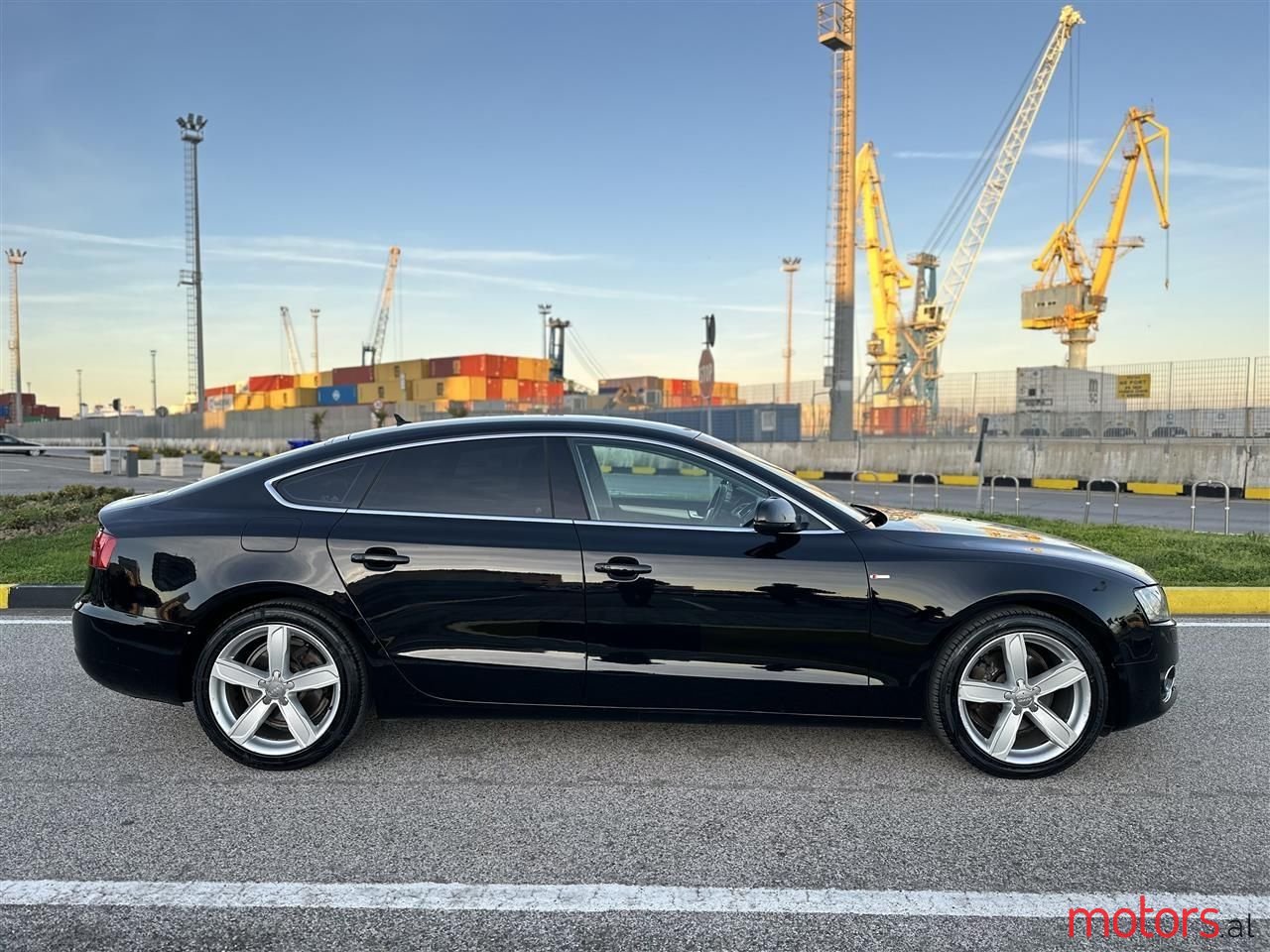 2011' Audi A5 photo #5