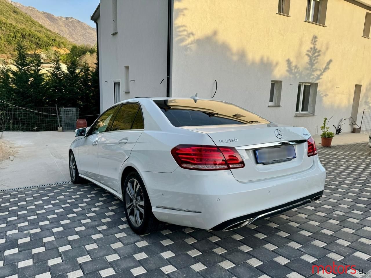 2014' Mercedes-Benz E 220 photo #5