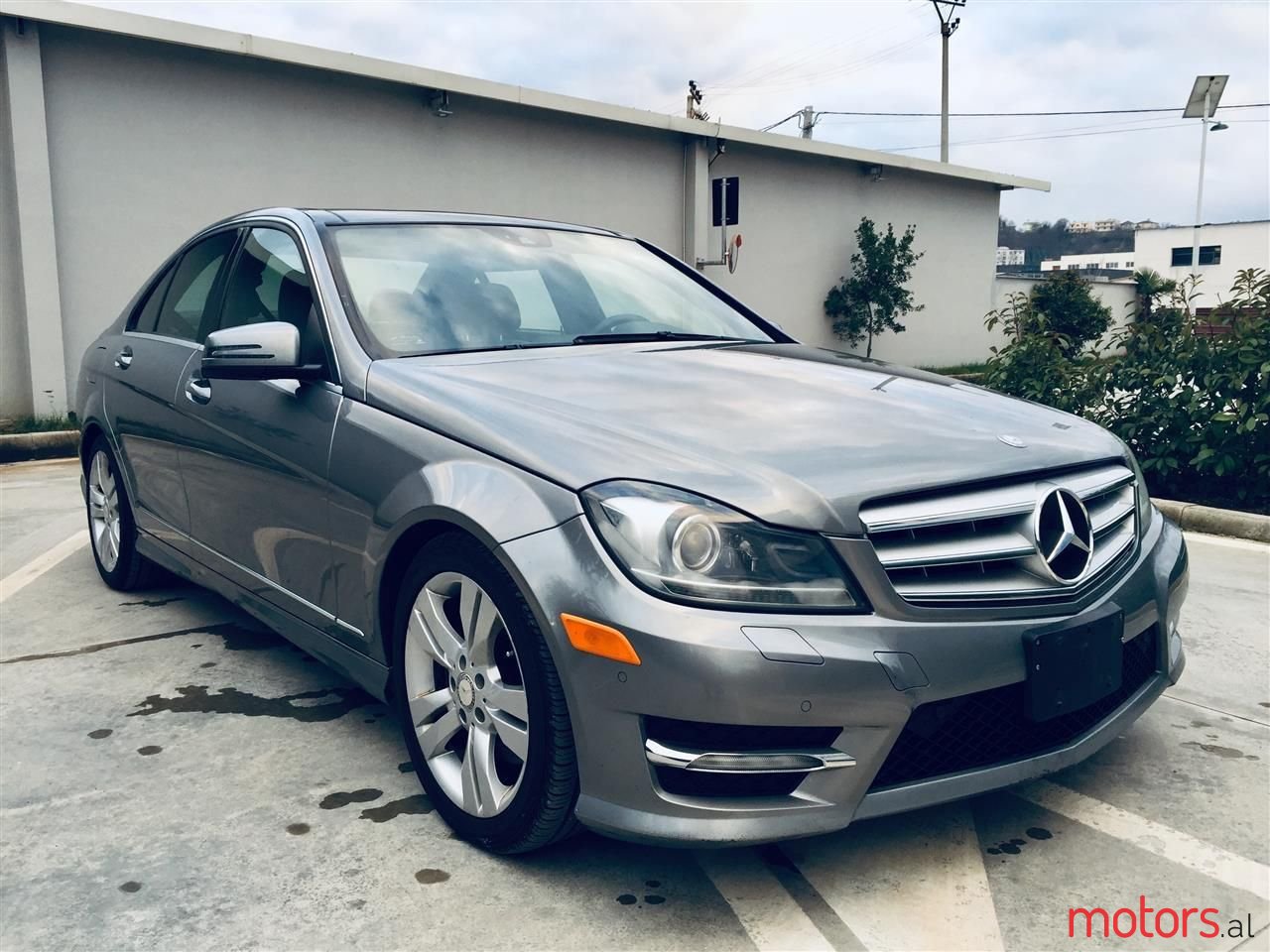 2012' Mercedes-Benz C 300 photo #1