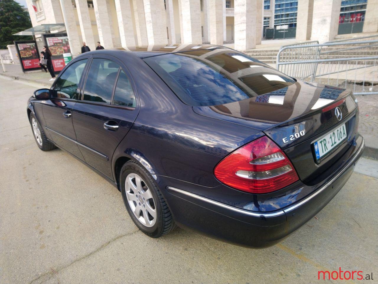 2006' Mercedes-Benz 200E photo #2