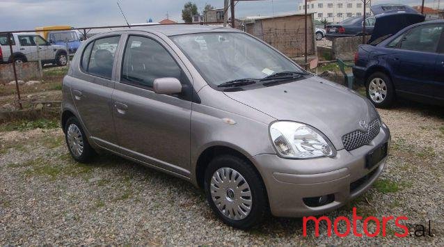 2004' Toyota Yaris photo #2