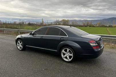 2006' Mercedes-Benz S 320