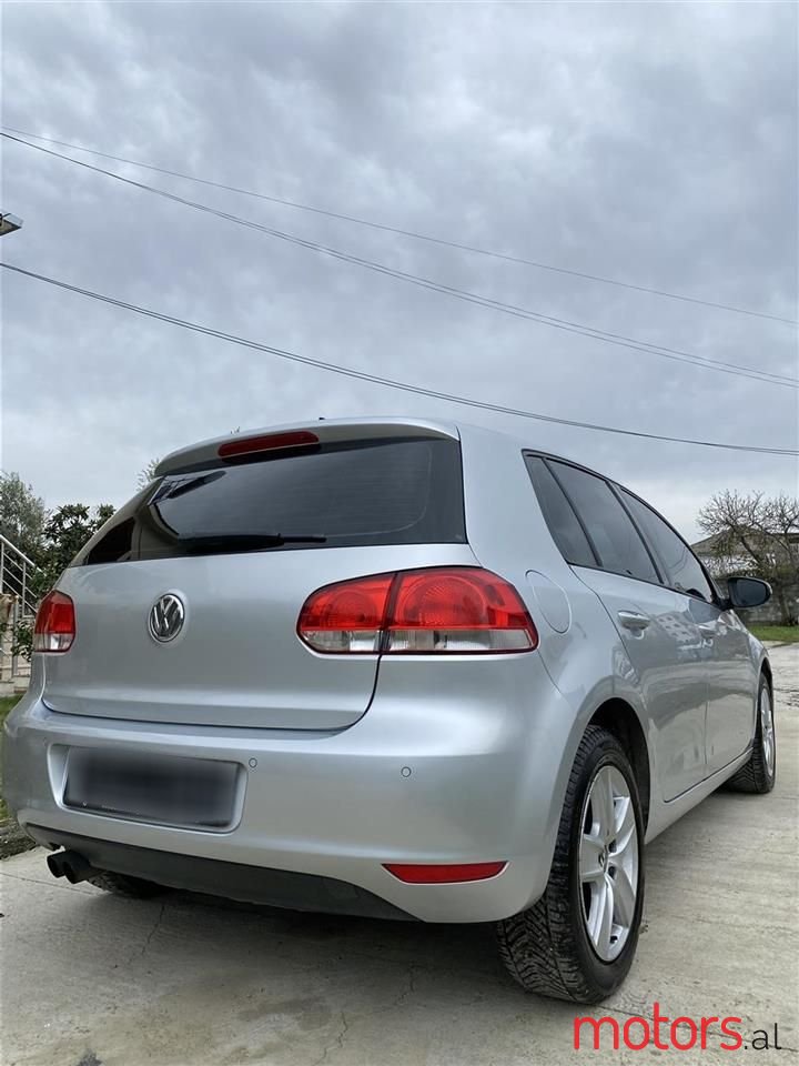 2009' Volkswagen Golf photo #6