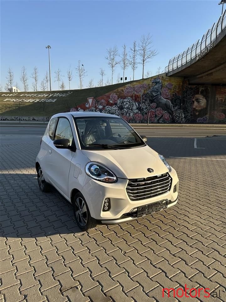 2023' Smart Fortwo photo #3