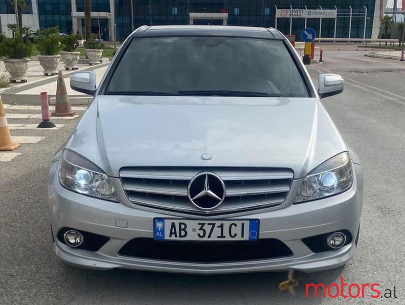 2010' Mercedes-Benz C 300 photo #2