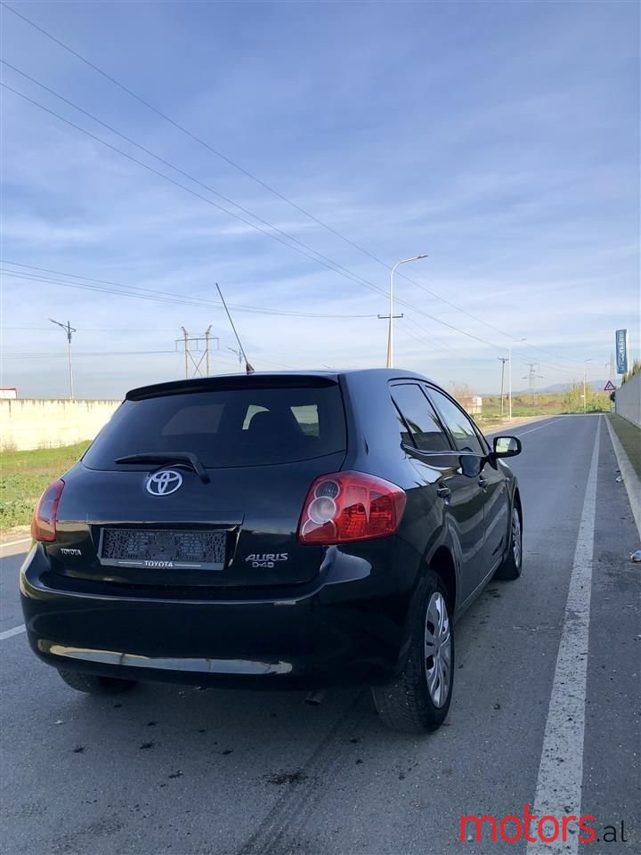 2007' Toyota Auris photo #5