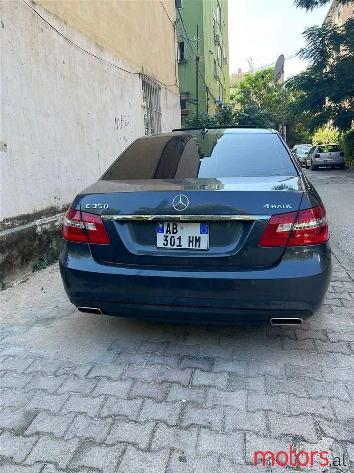 2009' Mercedes-Benz E 350 photo #2