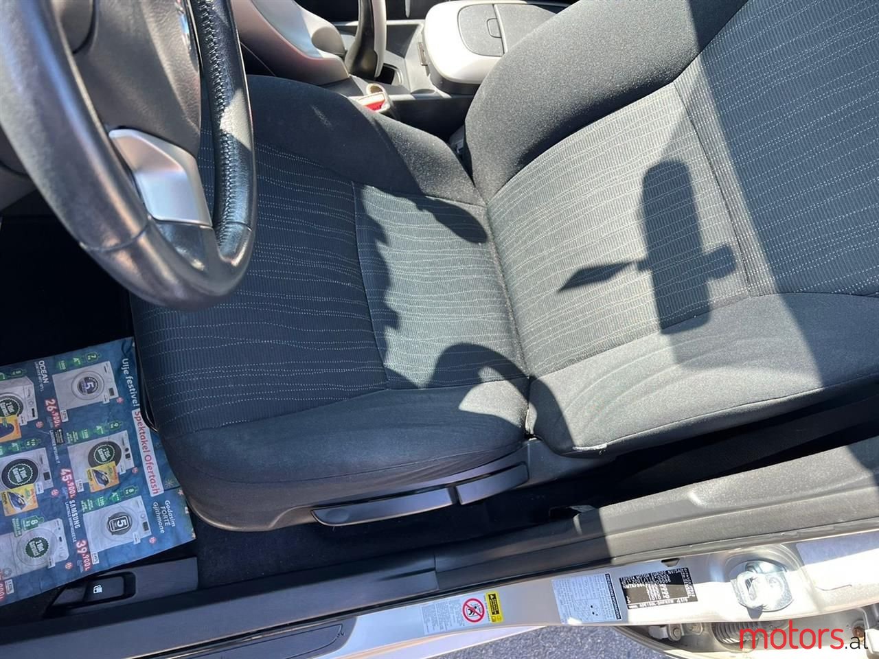 2008' Toyota Auris photo #6