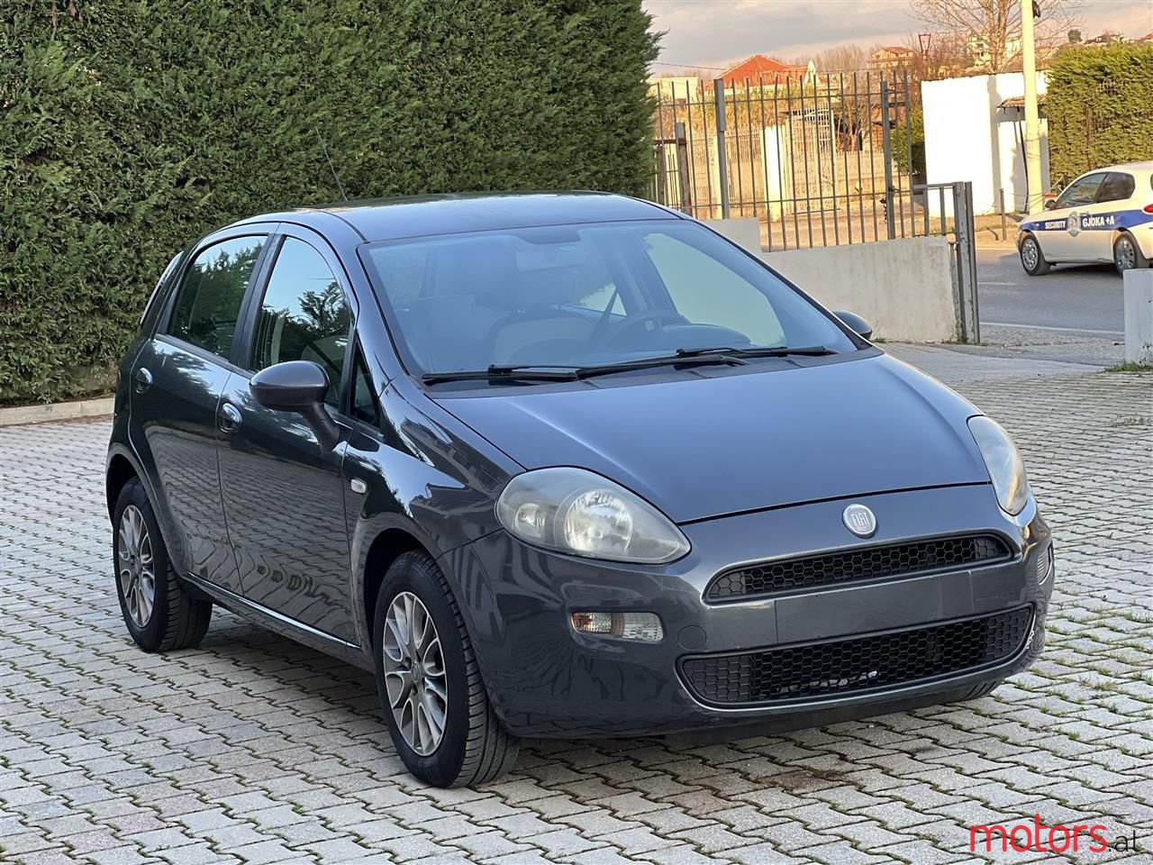 2012' Fiat Grande Punto photo #2