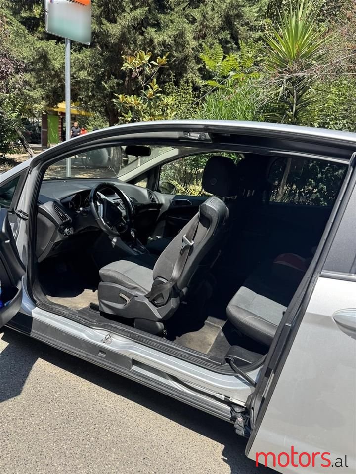 2015' Ford B-MAX photo #2