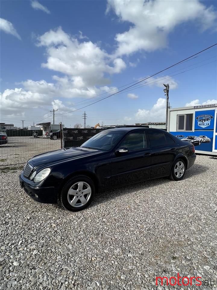 2005' Mercedes-Benz E 220 photo #1