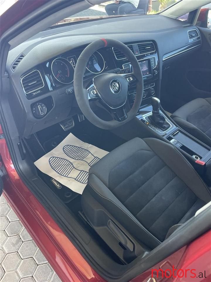 2014' Volkswagen Golf photo #3