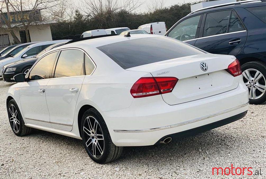 2014' Volkswagen Passat photo #1