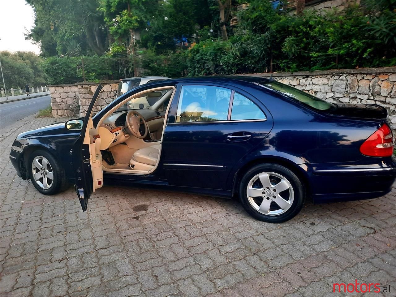 2002' Mercedes-Benz 270 photo #2