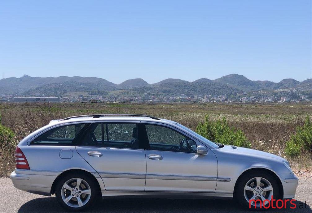 2005' Mercedes-Benz C 220 photo #1