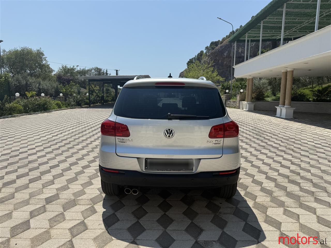 2012' Volkswagen Tiguan photo #6