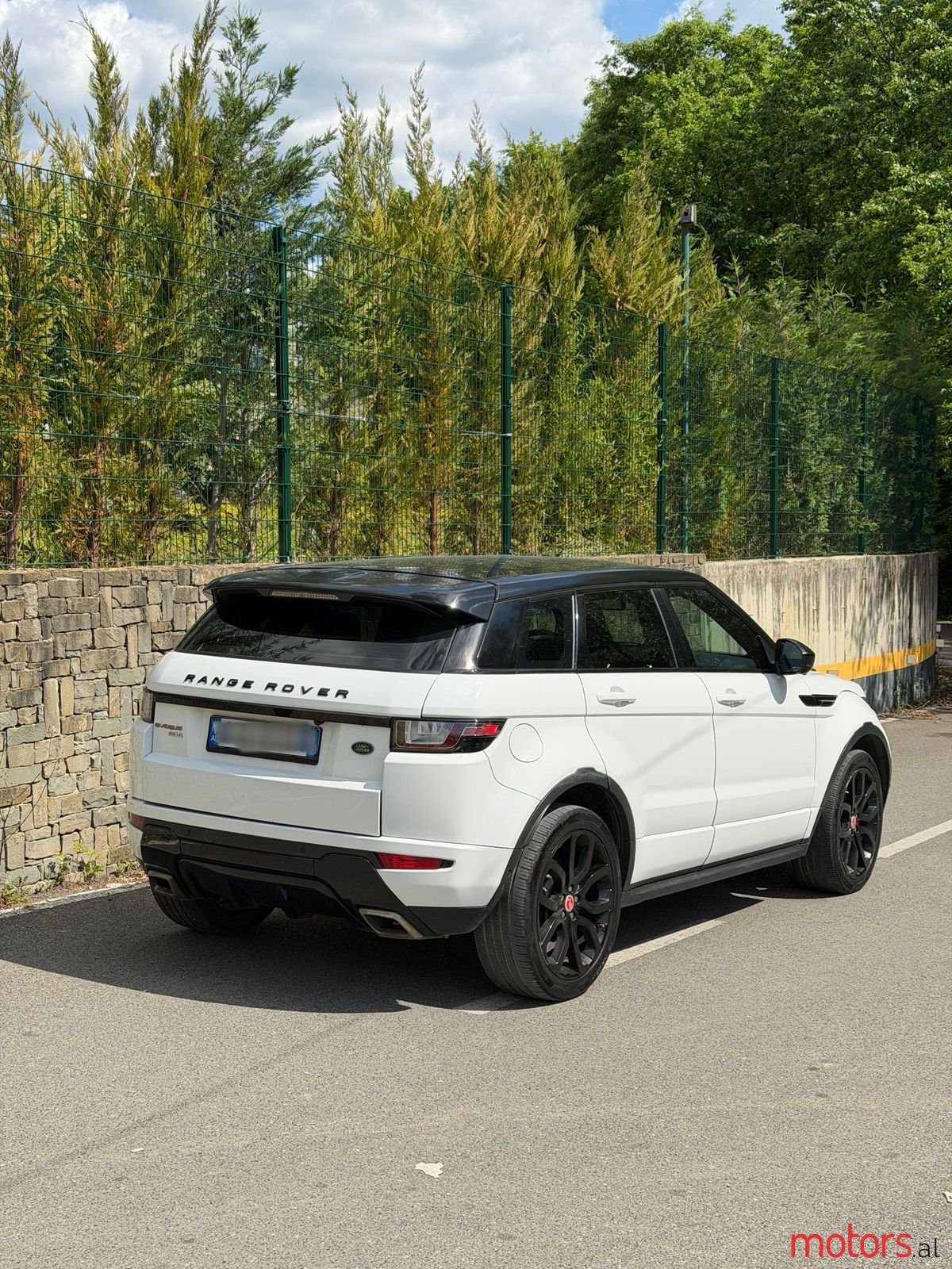 2014' Land Rover Range Rover Evoque photo #2