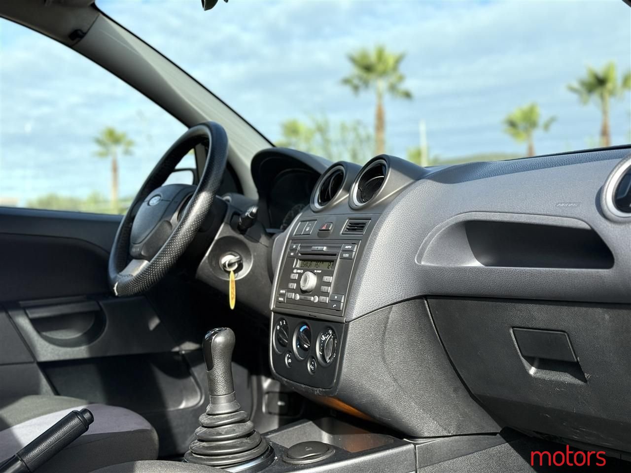 2007' Ford Fiesta photo #6