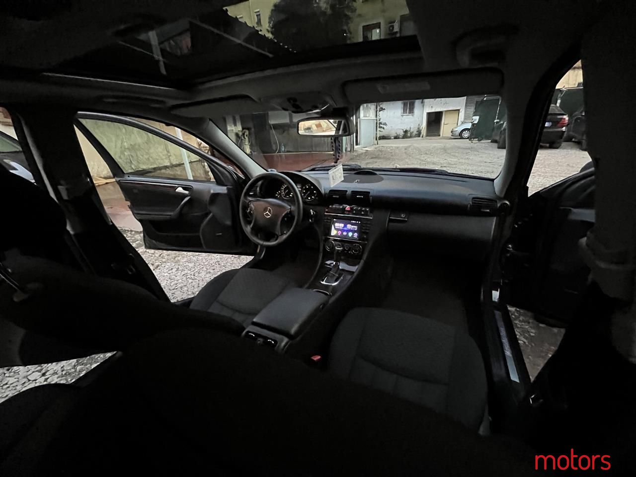 2004' Mercedes-Benz C 220 photo #6