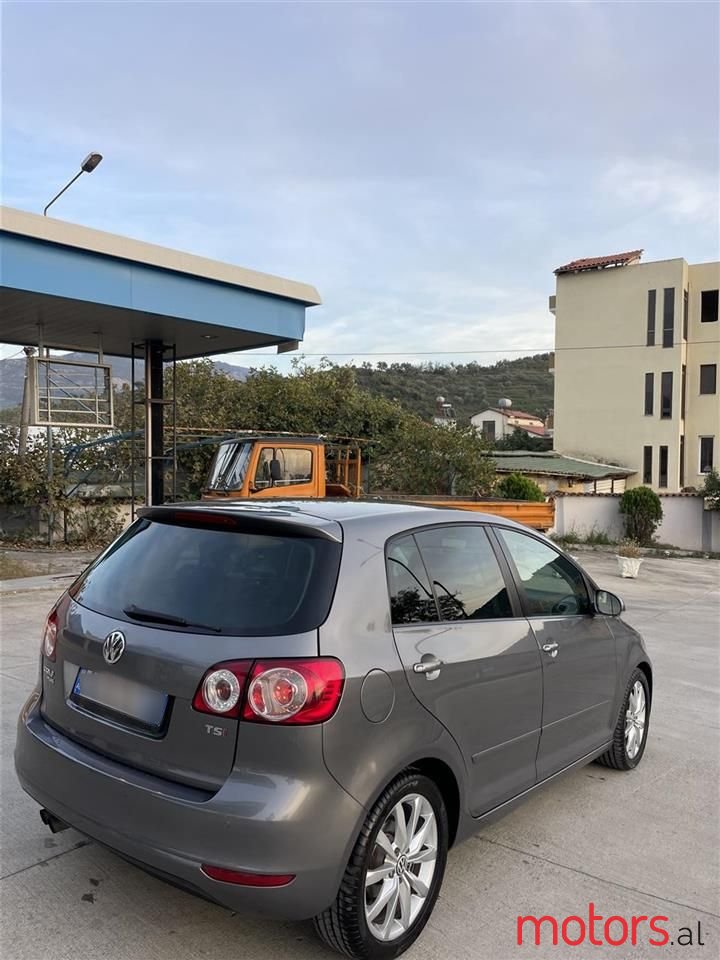 2009' Volkswagen Golf Plus photo #4