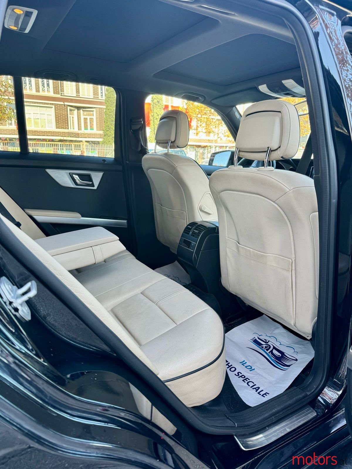 2010' Mercedes-Benz GL 350 photo #3