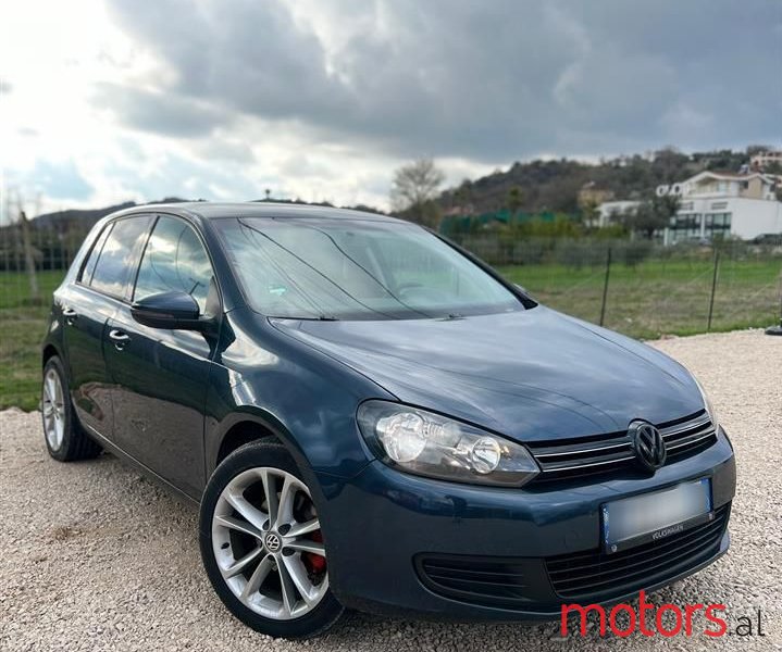 2010' Volkswagen Golf photo #1