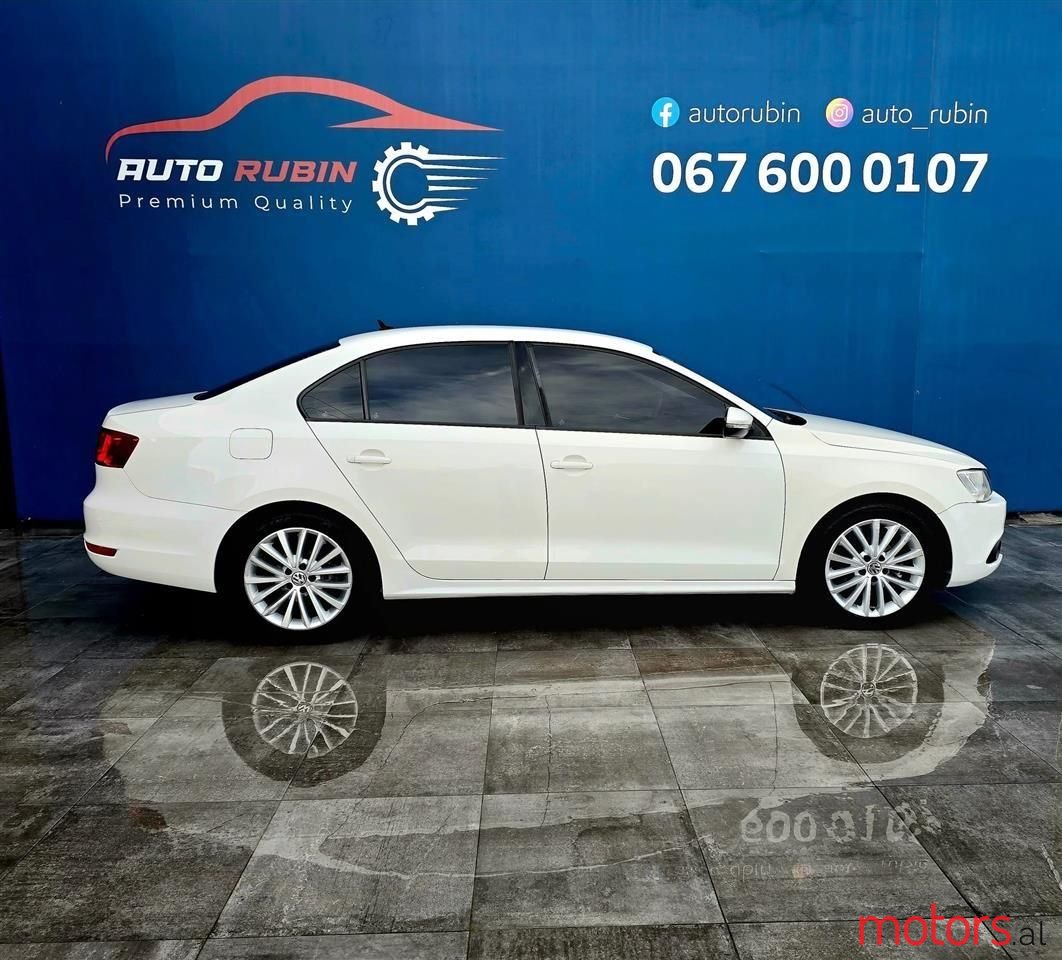 2013' Volkswagen Jetta photo #4