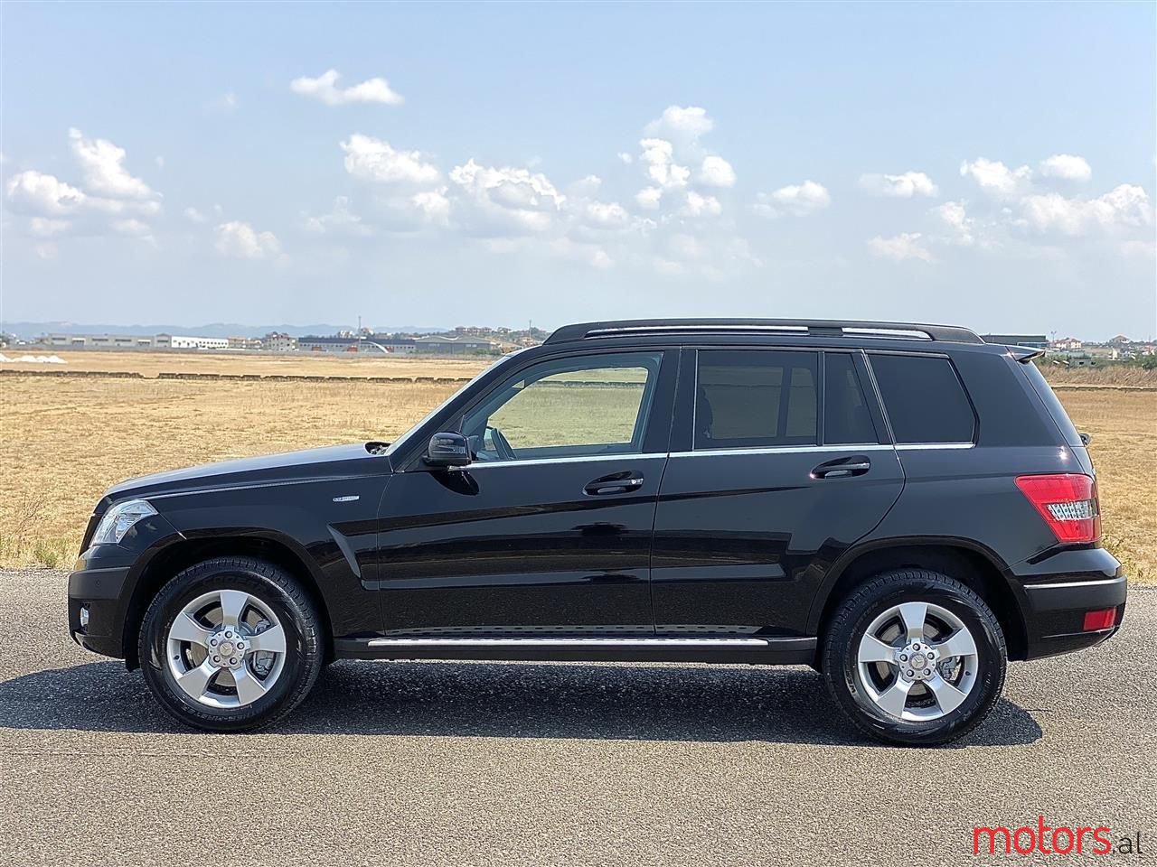 2009' Mercedes-Benz GLK 220 photo #3