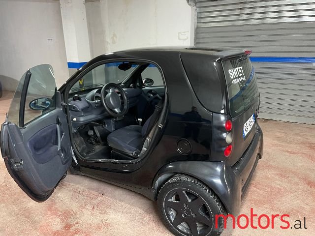 2001' Smart Fortwo photo #4