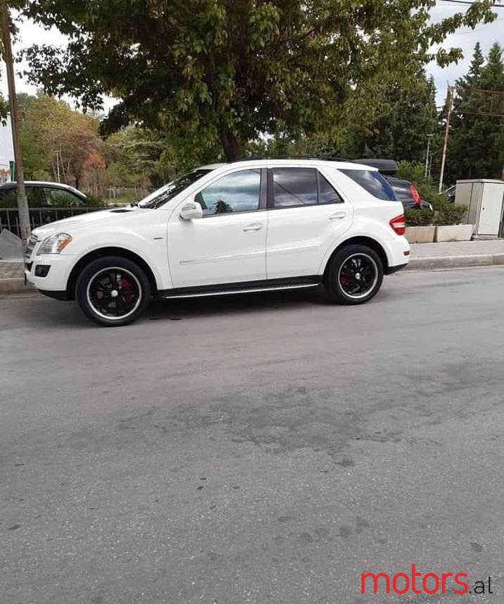 2009' Mercedes-Benz ML 320 photo #1
