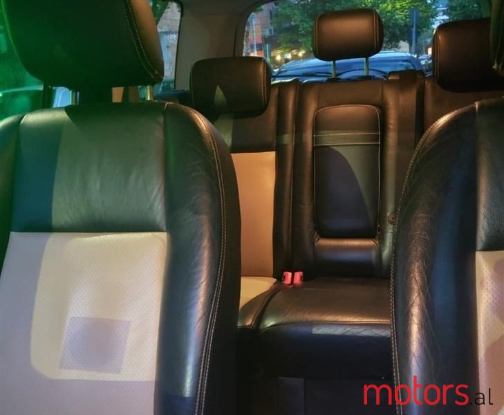 2009' Land Rover Freelander photo #6