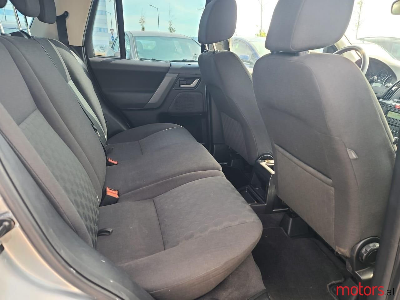 2008' Land Rover Freelander photo #2