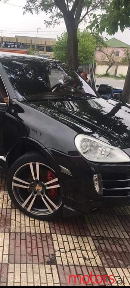 2005' Porsche Cayenne photo #1